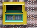 Raam met luifel.
              <br/>
              Gert-Jan Lobbes, 2018